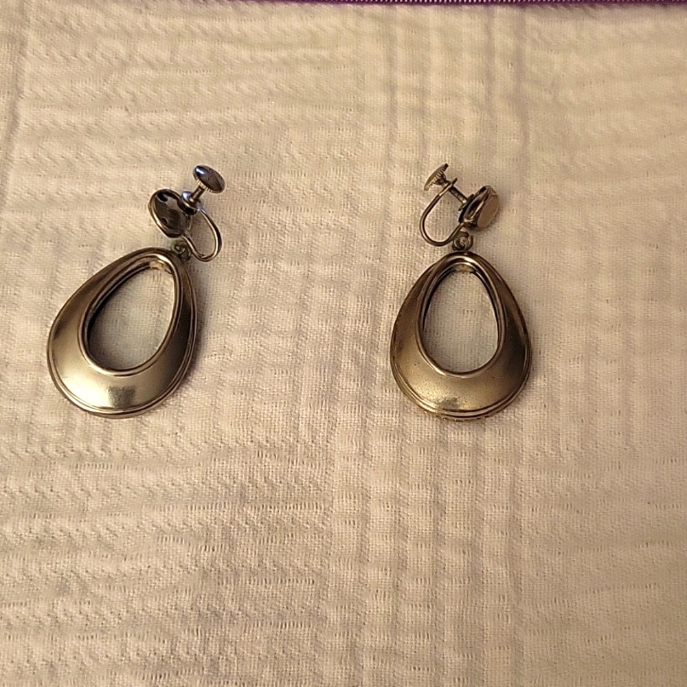 Vintage silver tone screwback Coro Earrings